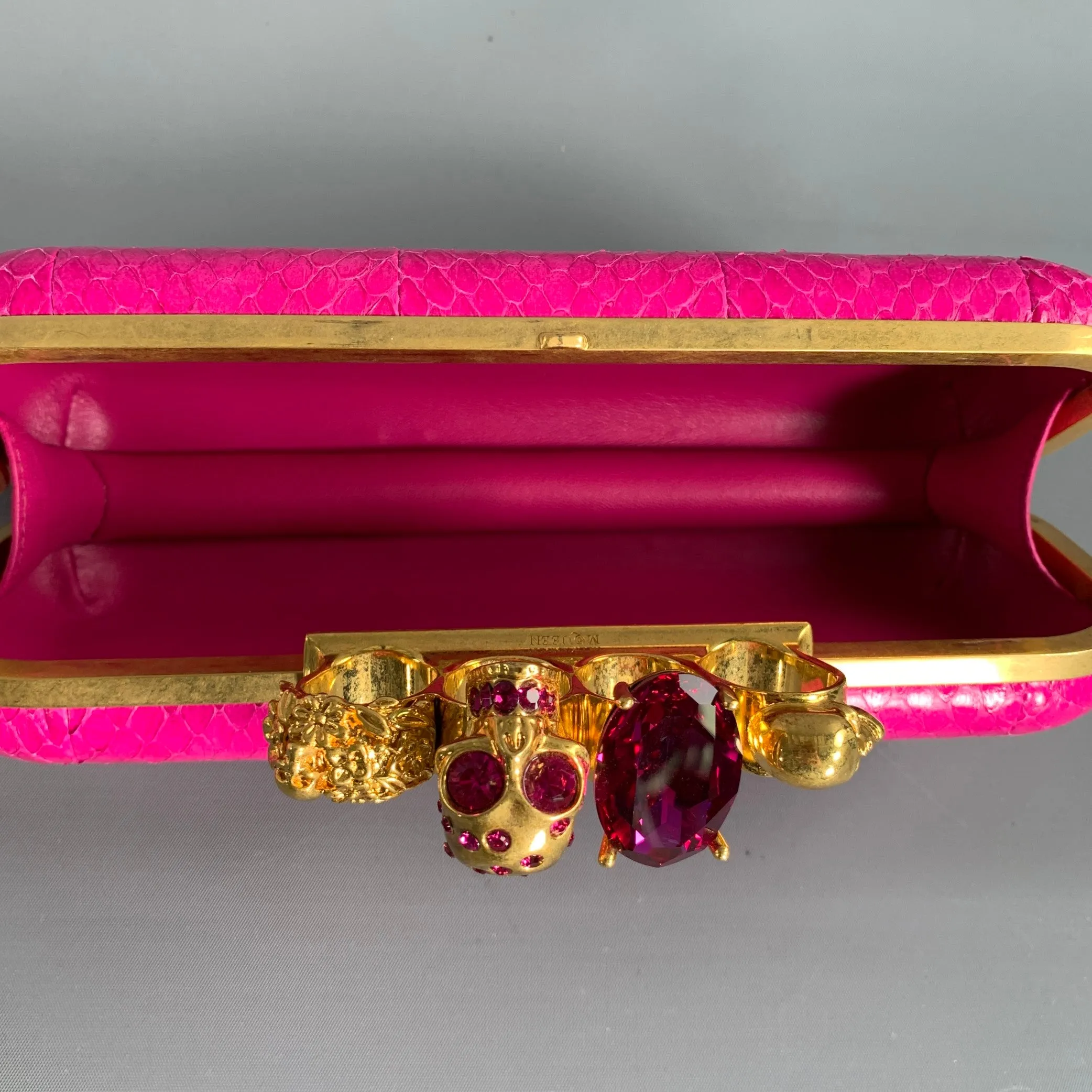 ALEXANDER MCQUEEN Gold Fuchsia Snake Skin Metal Clutch Handbag & Leather Goods