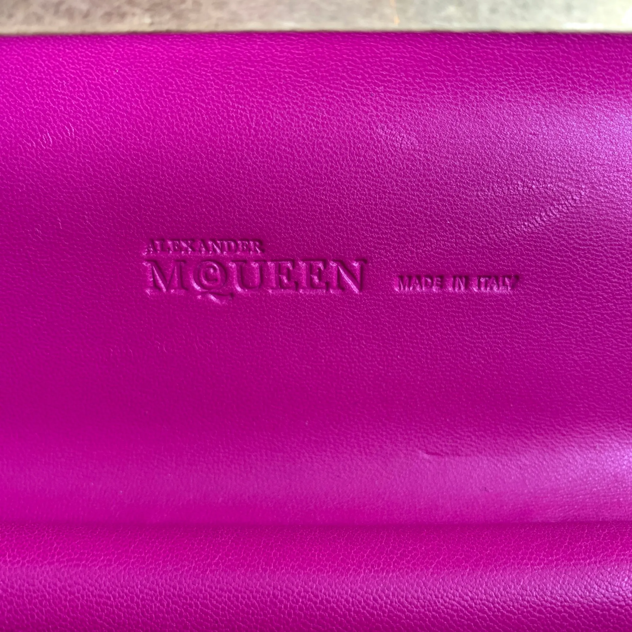 ALEXANDER MCQUEEN Gold Fuchsia Snake Skin Metal Clutch Handbag & Leather Goods