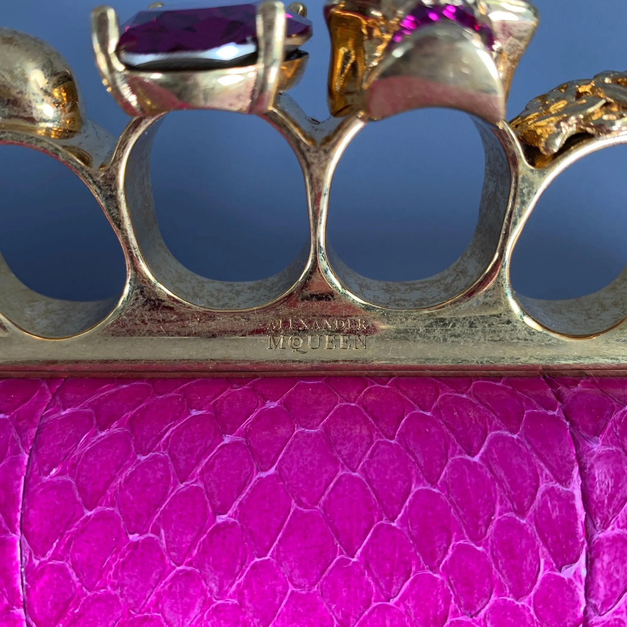 ALEXANDER MCQUEEN Gold Fuchsia Snake Skin Metal Clutch Handbag & Leather Goods