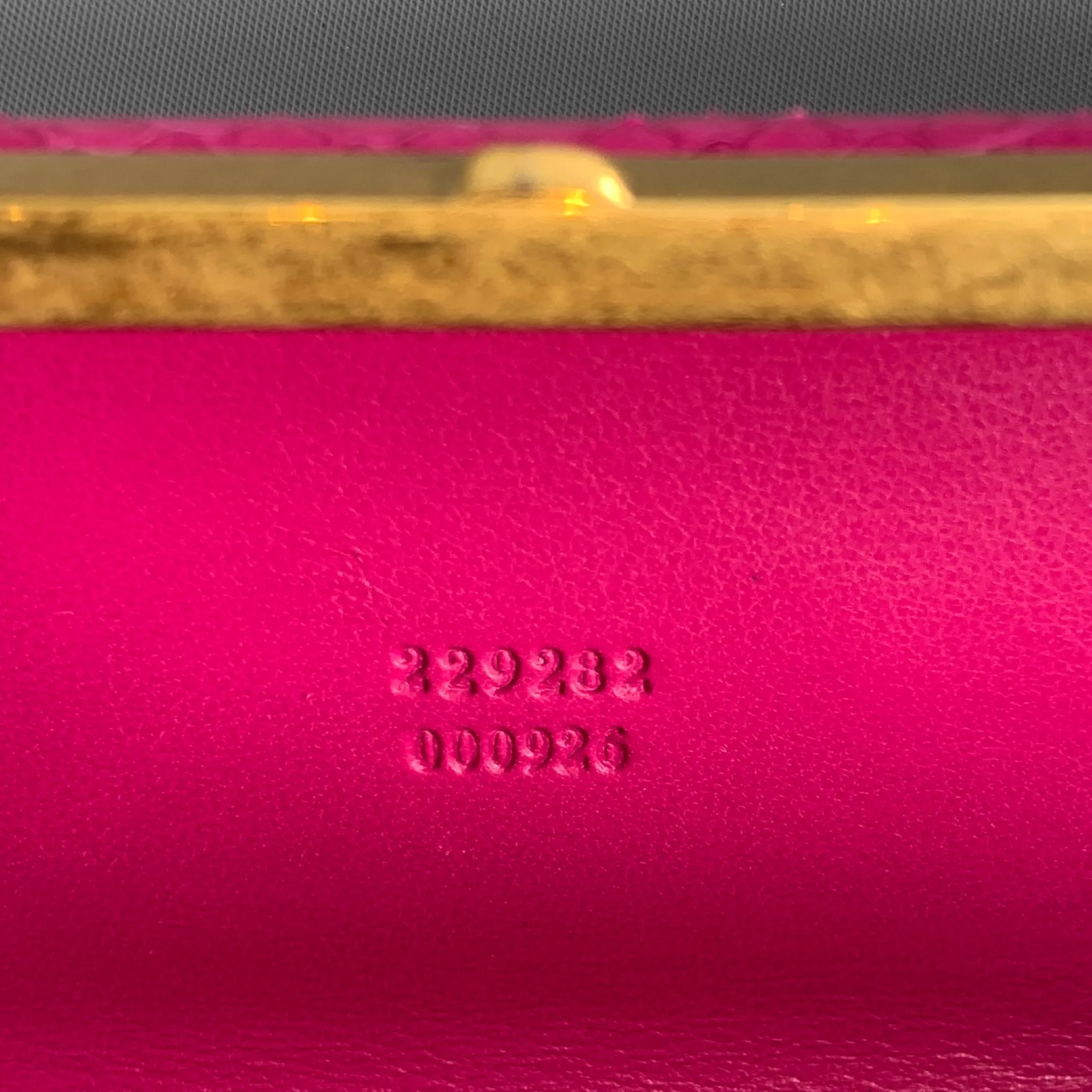 ALEXANDER MCQUEEN Gold Fuchsia Snake Skin Metal Clutch Handbag & Leather Goods