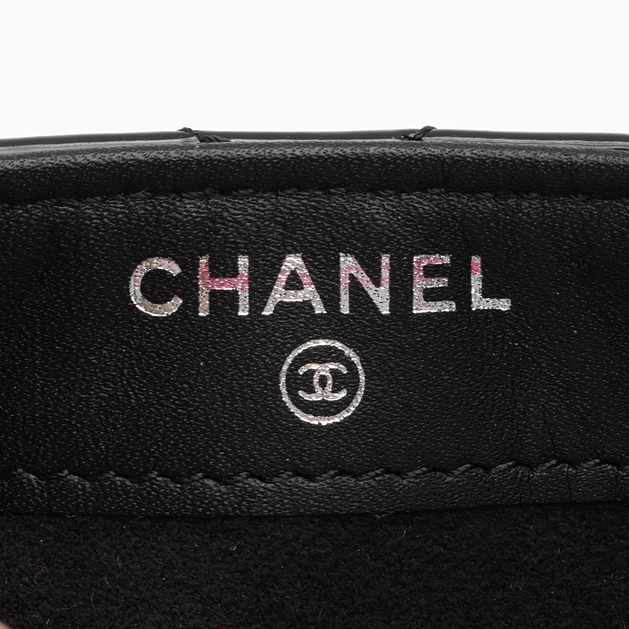 Chanel Patent Leather CC O-Mini Phone Clutch (SHF-VW0S2O)