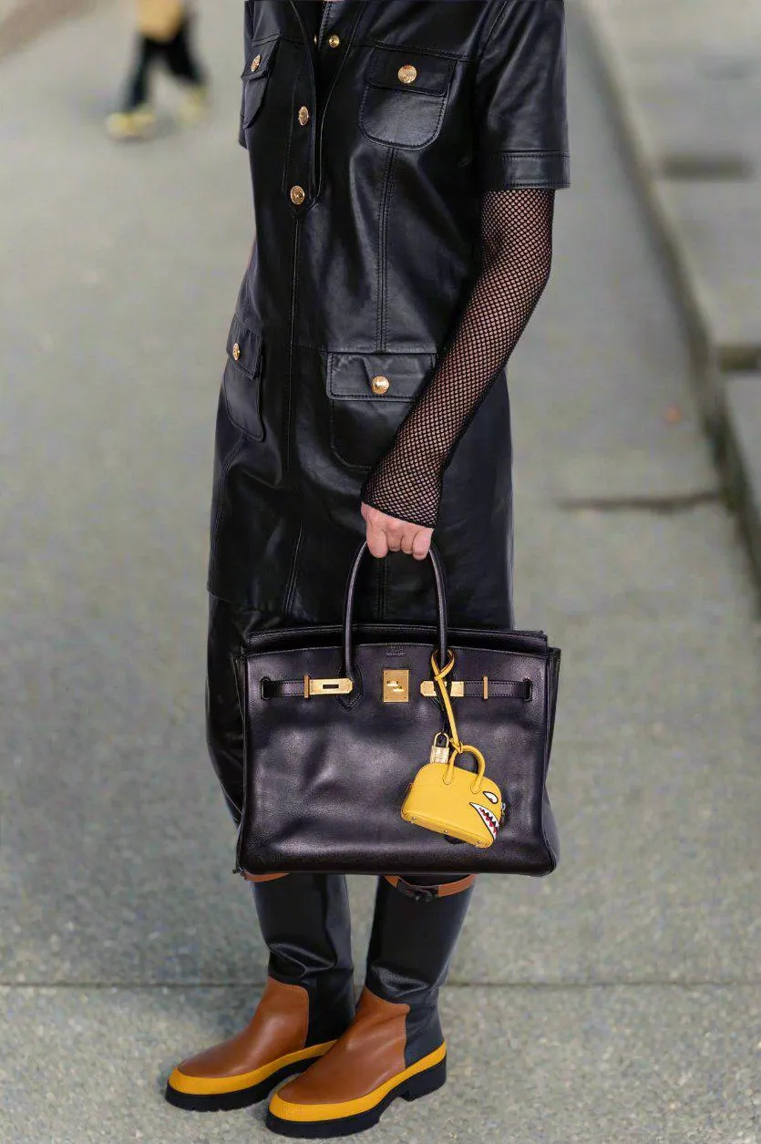 Hermès Vintage Birkin 35 Black Box Leather Gold Hardware