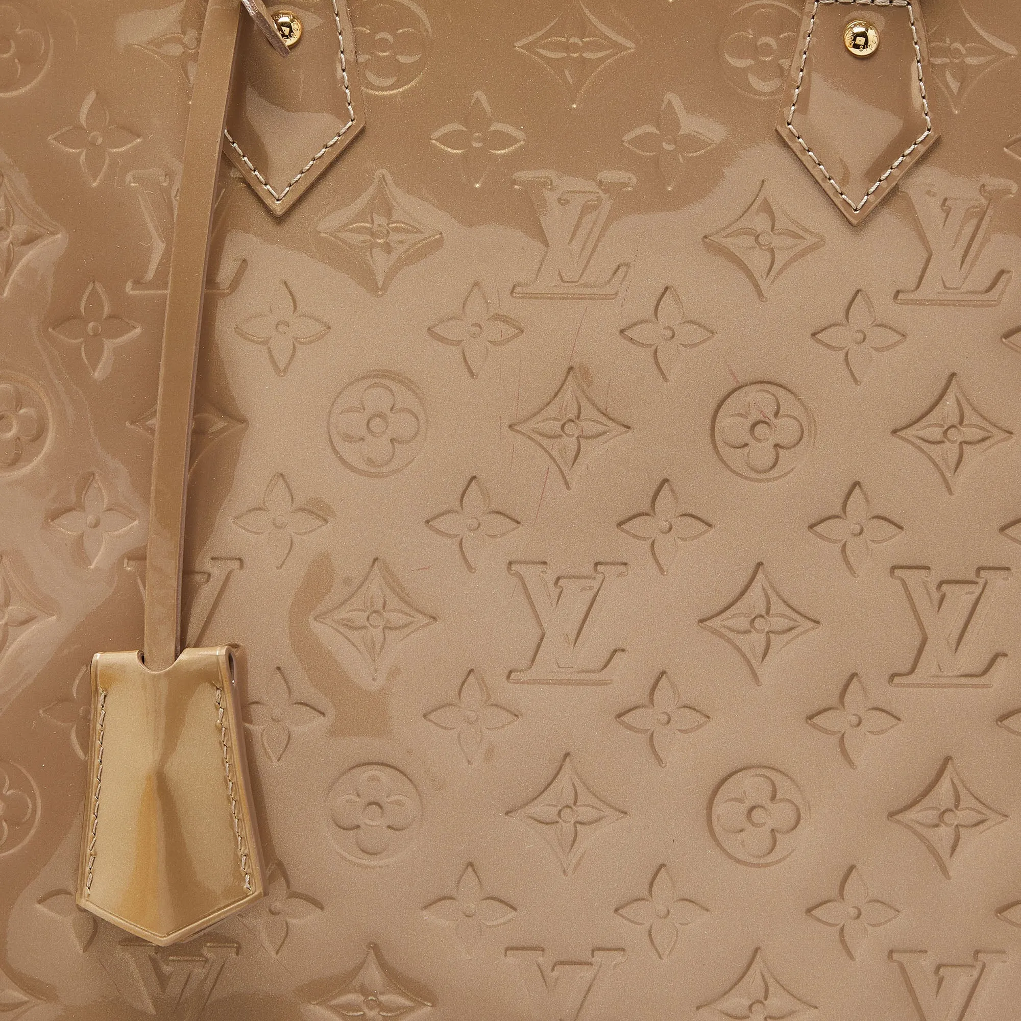 LOUIS VUITTON Beige Poudre Monogram Vernis Alma GM Bag